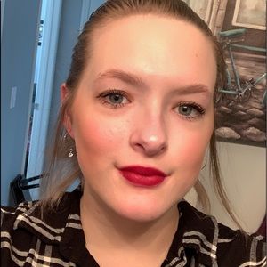 Meet your Posher, Rebecca